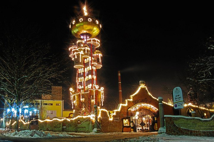 Hundertwasserturm_Weihnachten_IMGP2393_2 Kopie2.jpg - Kuchlbauer's Hundertwasserturm, Abensberg zur Weihnachtszeit